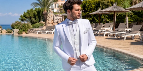 Traje de novio blanco. Ideas y modelos en diBianco Granada